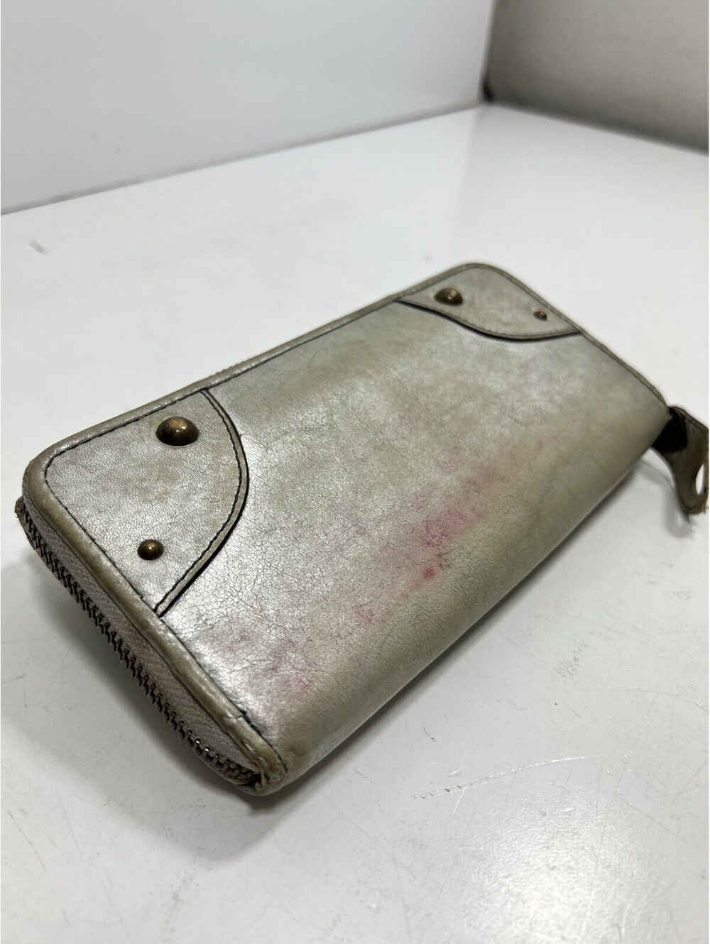 Vintage Juicy Couture Wallet In Genuine Leather Silver With Gold Hardware Charm - Picture 4 of 9